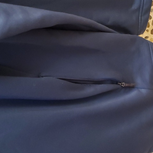 Mens under armour hoodie, never worn, size 3x, color blue - Picture 5 of 6